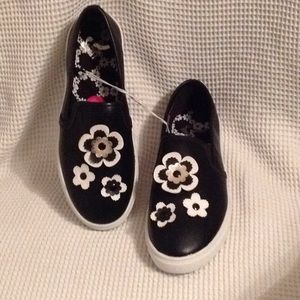 Slip on Sneakers💕